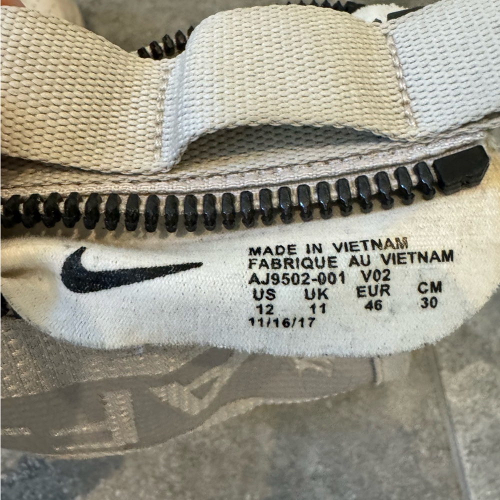 Nike Air SF AF-1 Mid Basketball Sneakers Men's
Size US 12 Gray White AJ9502-001 - Picture 2 of 11